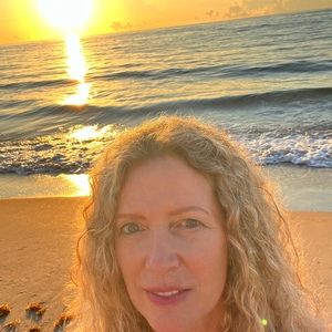 Meet your Posher, Manuela